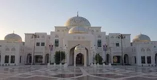 Decorations of the Sheikh Mohammed bin Zayed Palace in the Emirates, tradition and originality