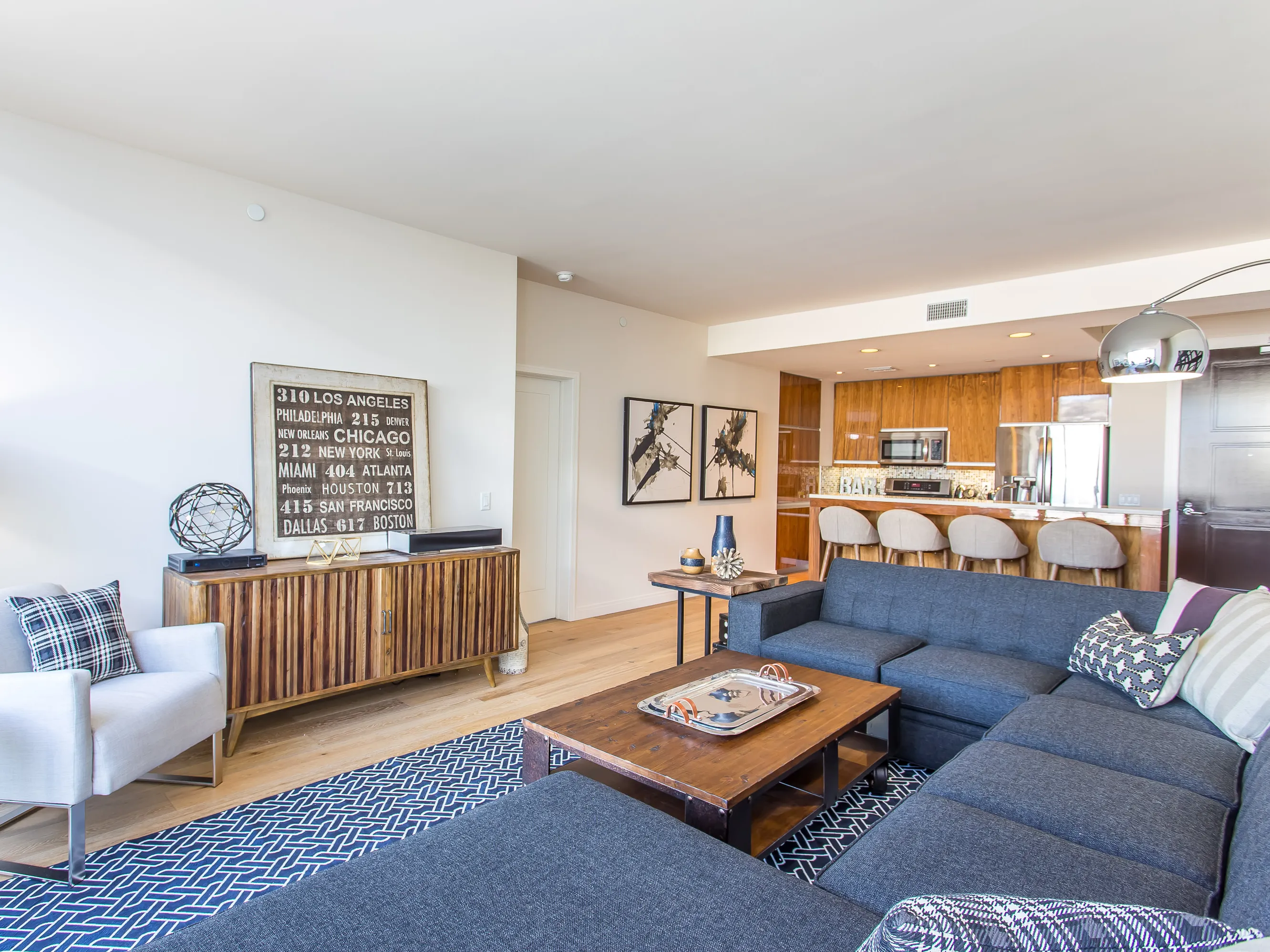 شقة بتصميم عصري وأنيق  ديكور يجمع بين الأسلوب الحديث والأناقة والرفاهية